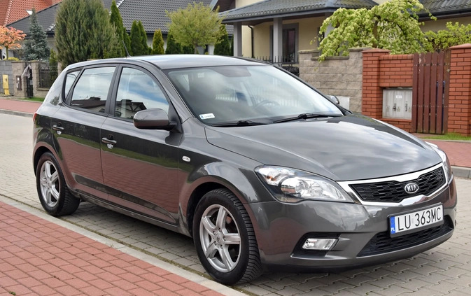 Kia Ceed cena 17900 przebieg: 220000, rok produkcji 2010 z Płock małe 596